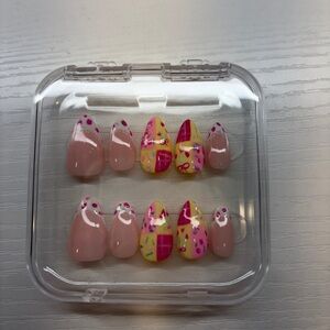 Colorful Press-On Nails Set